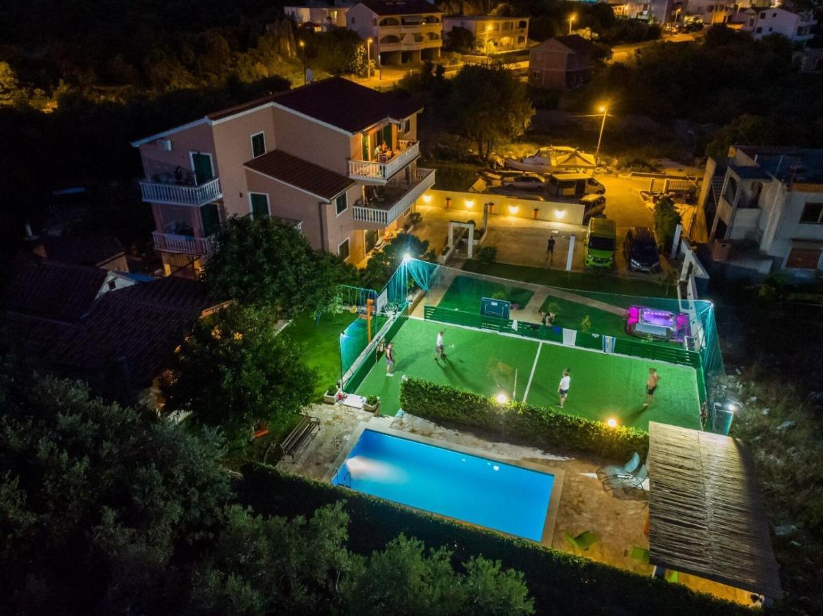 Apartments Mirko Seget Vranjica Exterior photo