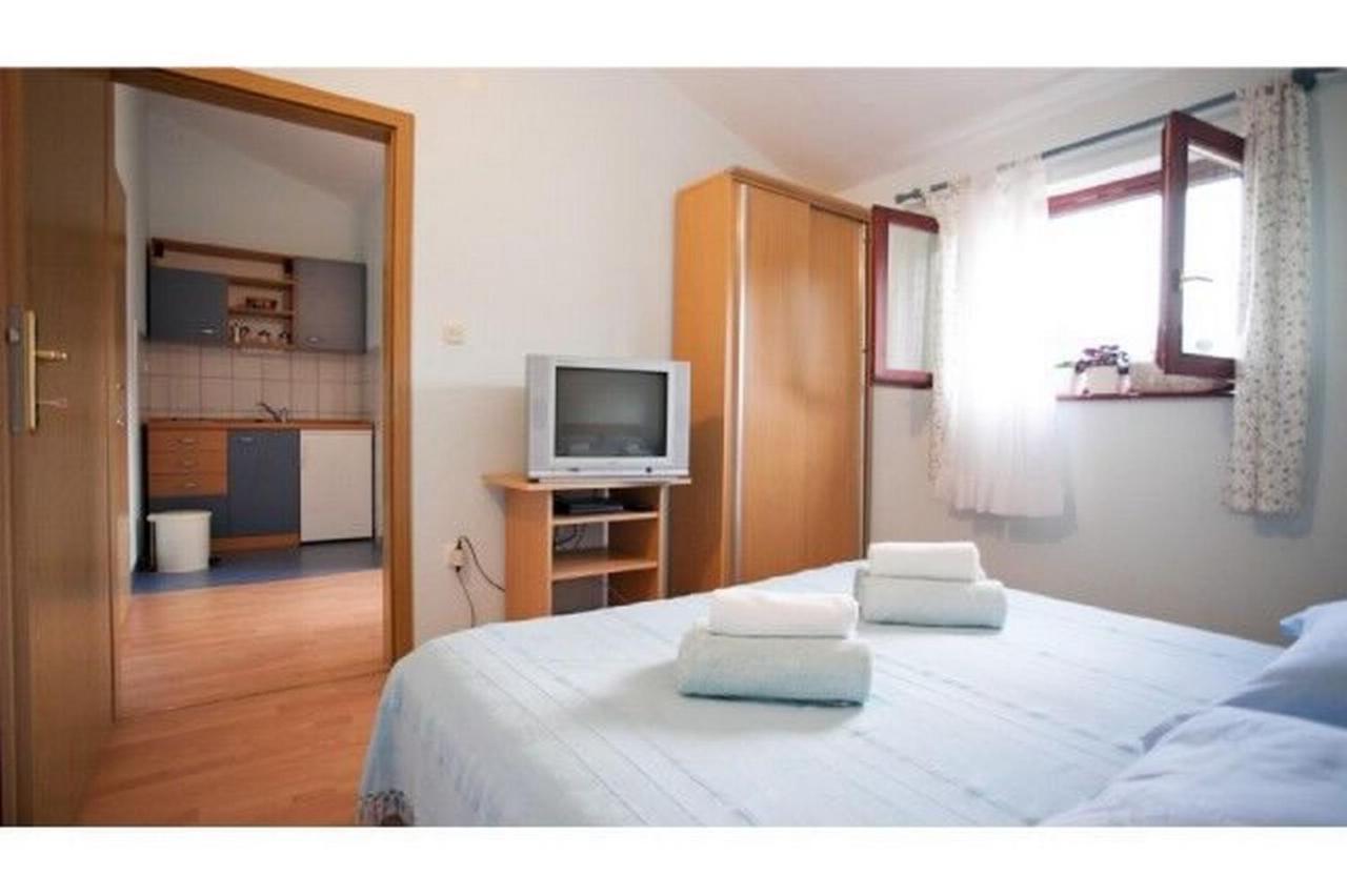 Apartments Mirko Seget Vranjica Exterior photo